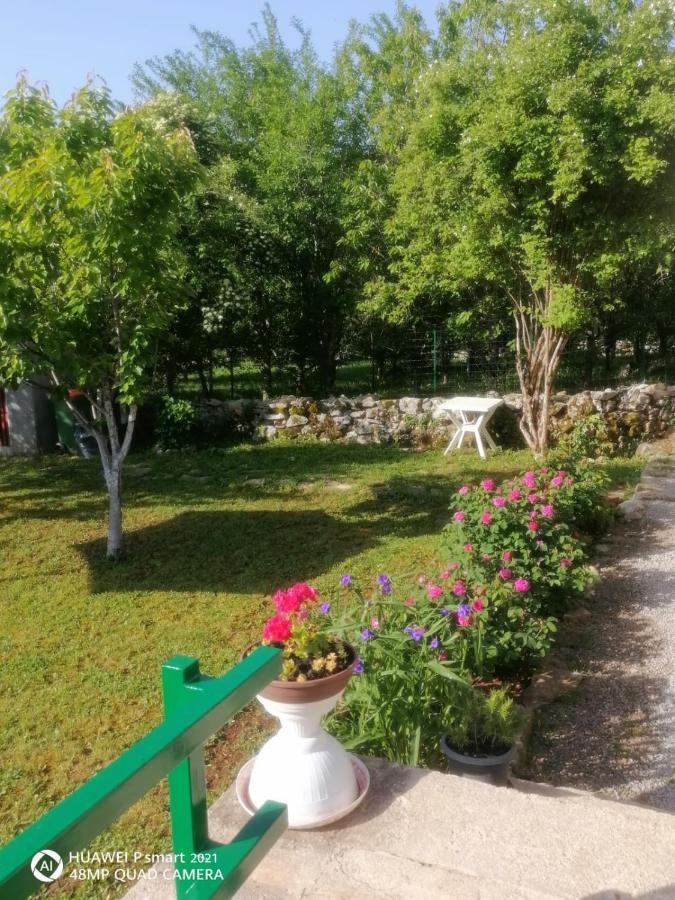 Kalista Villa Jurdani Екстериор снимка