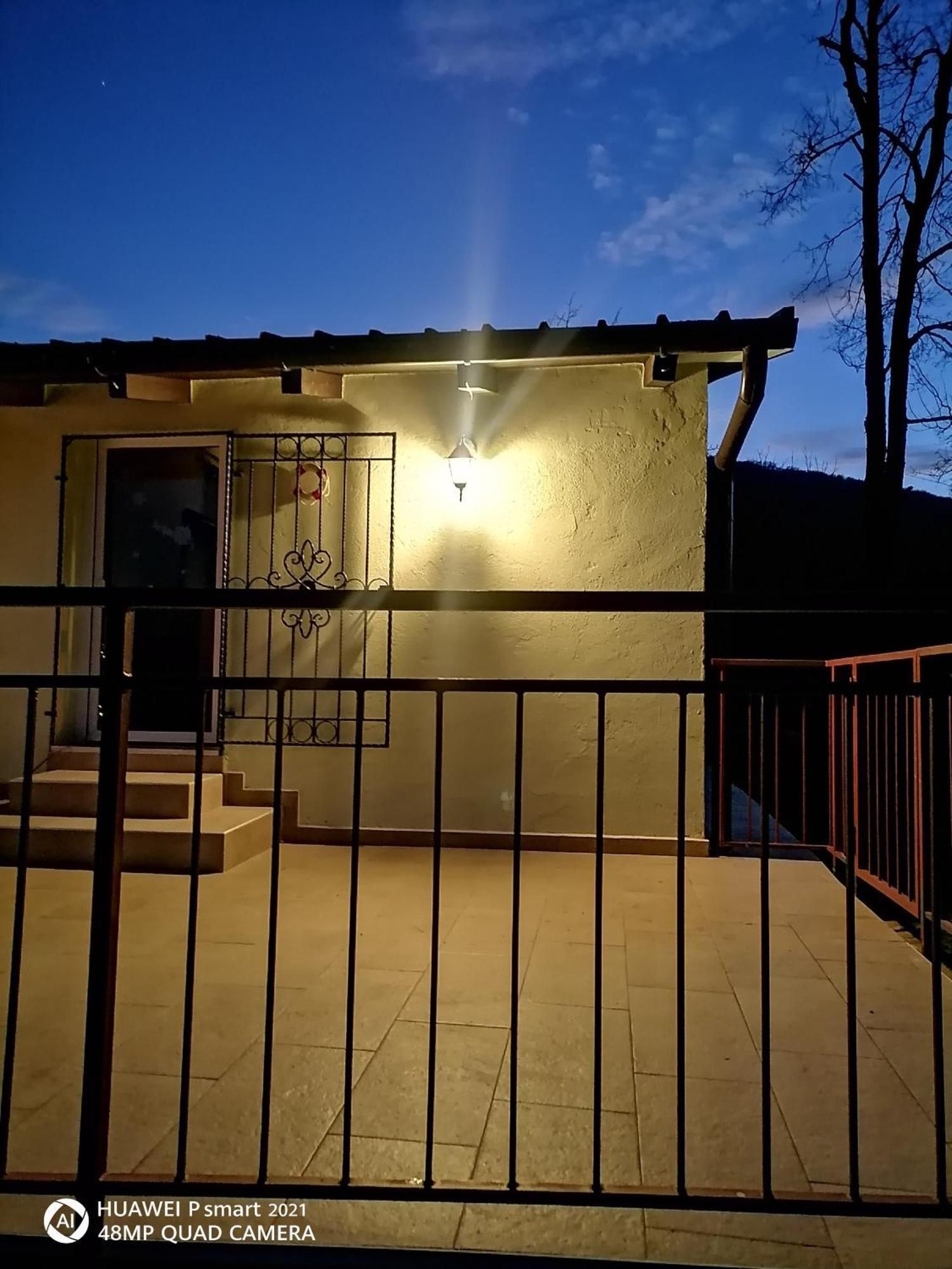 Kalista Villa Jurdani Екстериор снимка